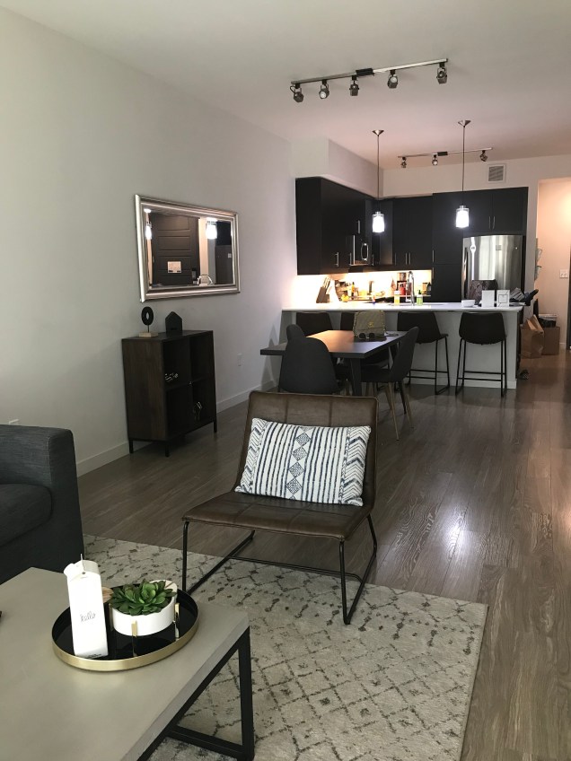 F19648DF-84F8-4887-A3F6-C17A94957A0A